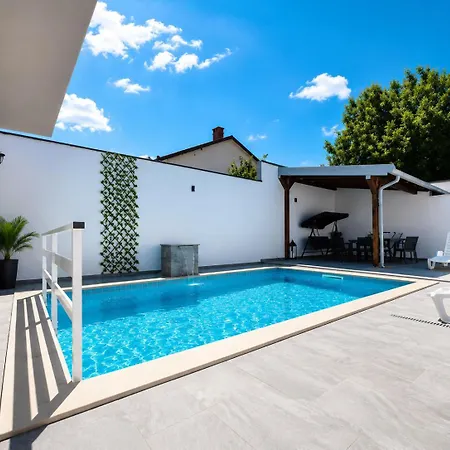 Dalia With Private Pool Hébergement de vacances